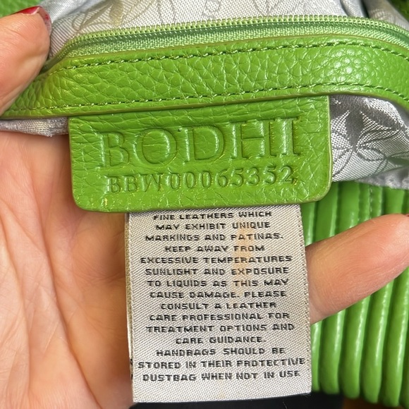 BODHI green leather hobo bag large - Picture 5 of 5